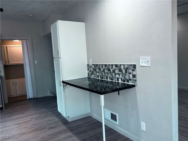 21700 Westport Avenue, Euclid, OH 44123