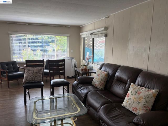 43 Palm Drive, Union City, CA 94587