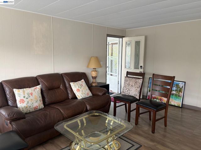 43 Palm Drive, Union City, CA 94587