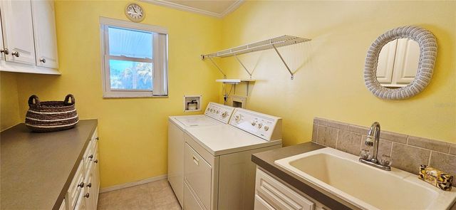 140 SOUTHWINDS DRIVE, Sarasota, FL 34231