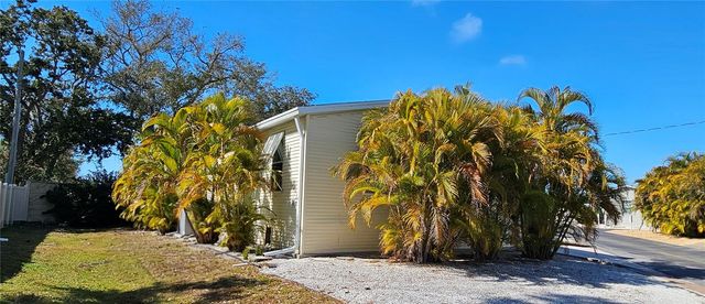 140 SOUTHWINDS DRIVE, Sarasota, FL 34231