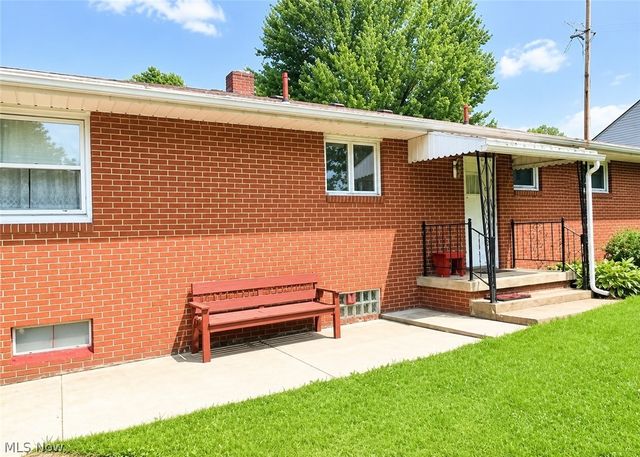 1216 Patchen Avenue SE, Warren, OH 44484