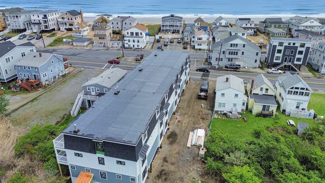 113 N End Blvd 3, Salisbury, MA 01952