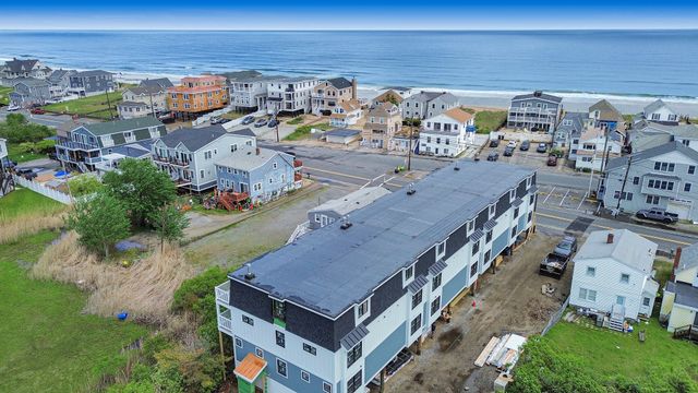 113 N End Blvd 3, Salisbury, MA 01952
