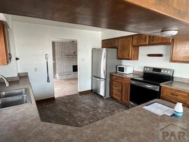 3945 Sheffield Lane, Pueblo, CO 81005