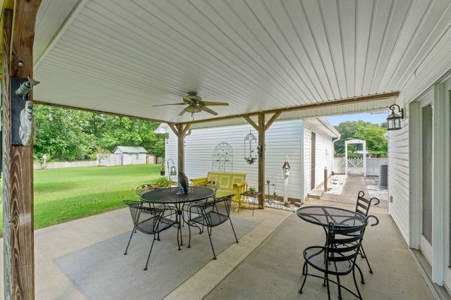 2700 SLAYDEN RD, Unincorporated, TN 38057