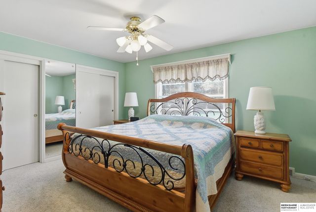 7802 Pierce Circle, Omaha, NE 68124