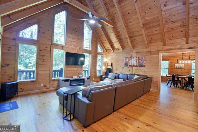 373 Scrougetown Road, Ellijay, GA 30536