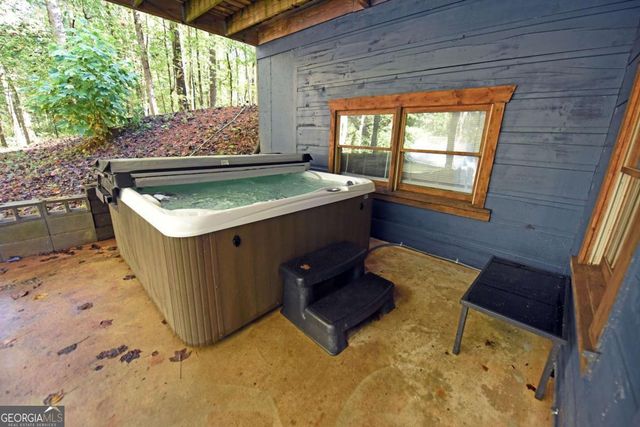 373 Scrougetown Road, Ellijay, GA 30536