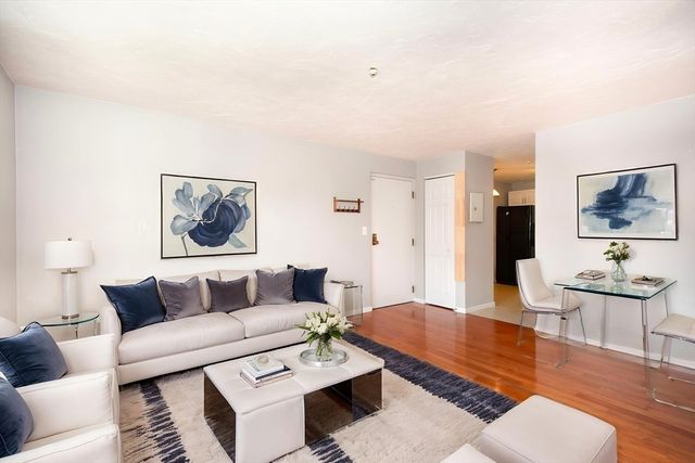 211 West St 4B, Quincy, MA 02169