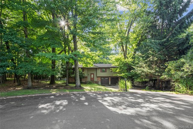 9 Adams Lane, Suffern, NY 10901