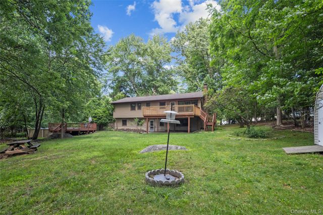 9 Adams Lane, Suffern, NY 10901