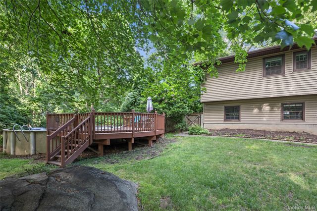 9 Adams Lane, Suffern, NY 10901