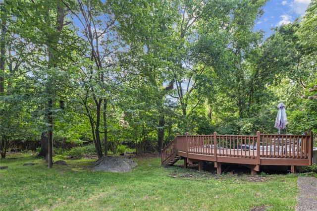9 Adams Lane, Suffern, NY 10901
