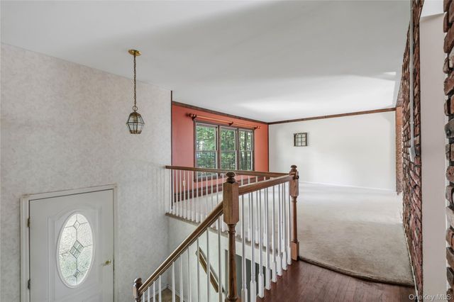 9 Adams Lane, Suffern, NY 10901