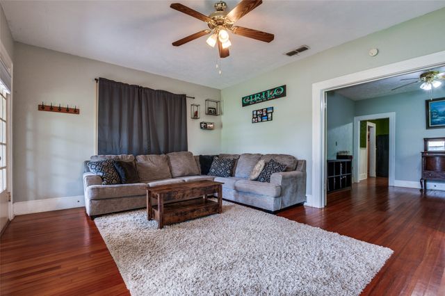 613 N Grand Avenue, Waxahachie, TX 75165