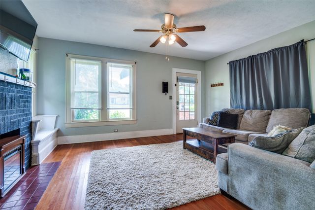 613 N Grand Avenue, Waxahachie, TX 75165