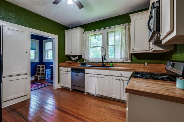 613 N Grand Avenue, Waxahachie, TX 75165