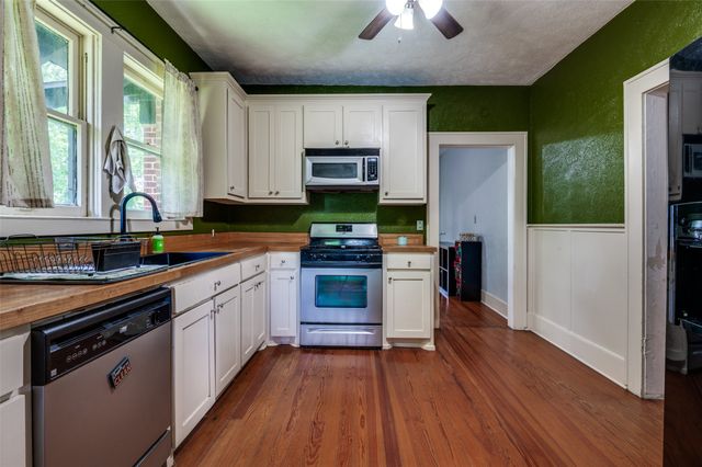 613 N Grand Avenue, Waxahachie, TX 75165
