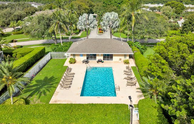 310 Spruce Street, Boynton Beach, FL 33426