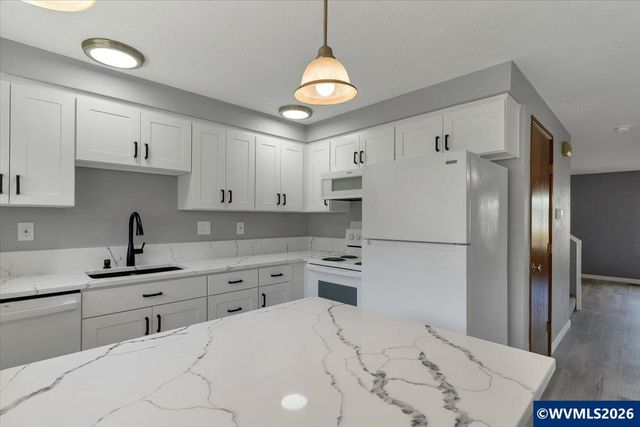 3808 3rd Av N, Keizer, OR 97303