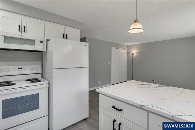 3808 3rd Av N, Keizer, OR 97303