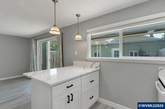 3808 3rd Av N, Keizer, OR 97303