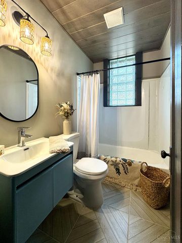 2908 Montclair Avenue, Cincinnati, OH 45211