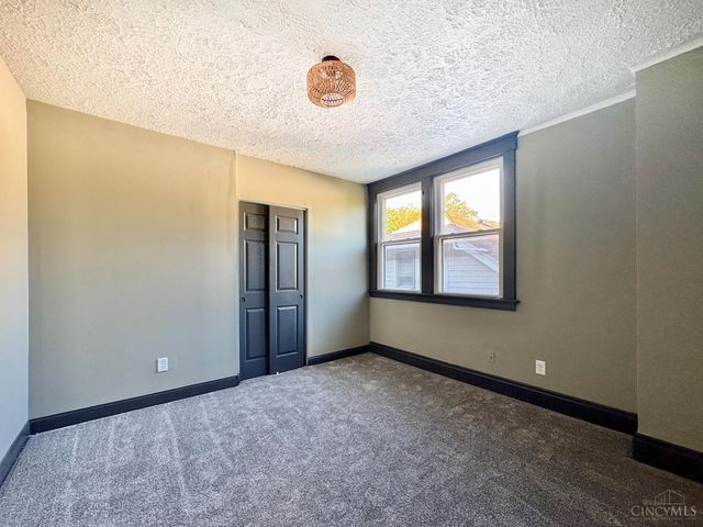 2908 Montclair Avenue, Cincinnati, OH 45211