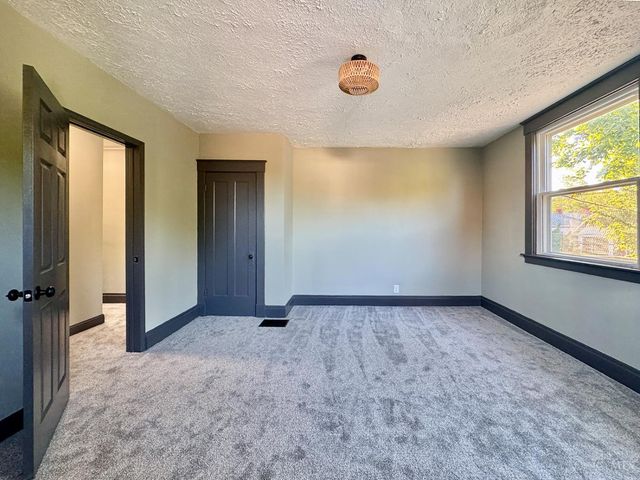 2908 Montclair Avenue, Cincinnati, OH 45211