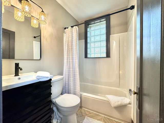 2908 Montclair Avenue, Cincinnati, OH 45211