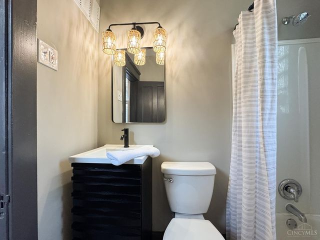 2908 Montclair Avenue, Cincinnati, OH 45211