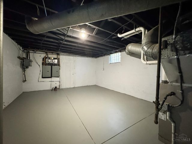 2908 Montclair Avenue, Cincinnati, OH 45211