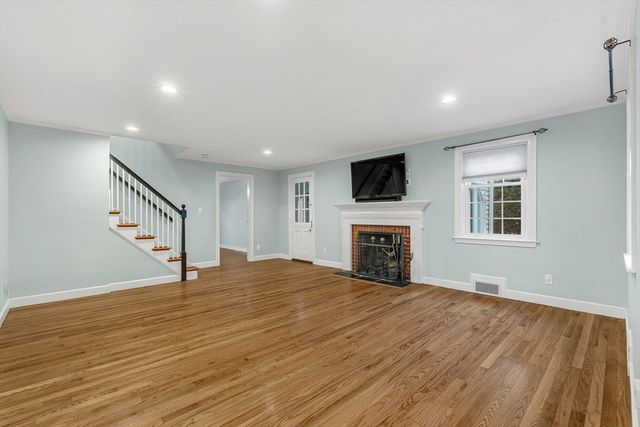 30 Brookside Rd, Needham, MA 02492