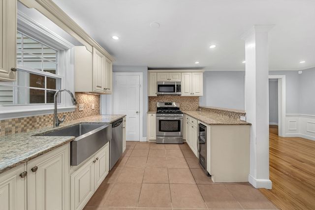 30 Brookside Rd, Needham, MA 02492