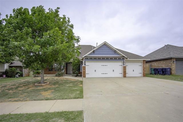 9104 Scarlet Boulevard, Yukon, OK 73099