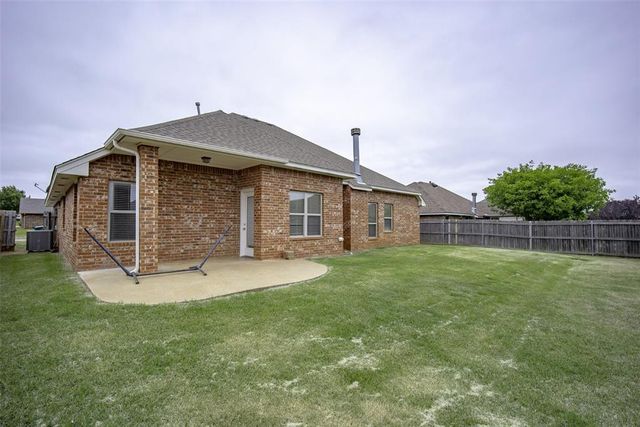 9104 Scarlet Boulevard, Yukon, OK 73099