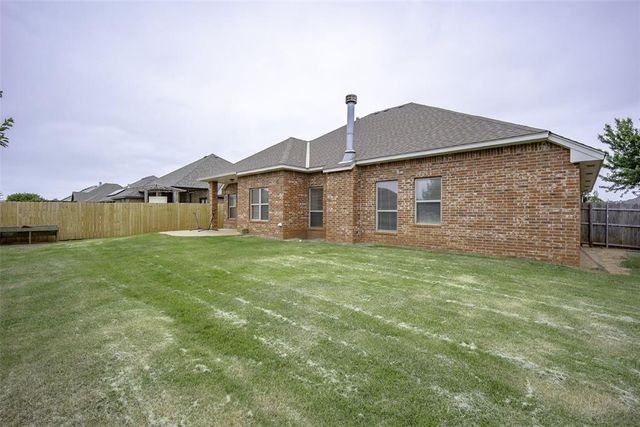 9104 Scarlet Boulevard, Yukon, OK 73099