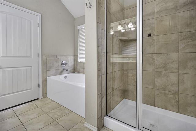 9104 Scarlet Boulevard, Yukon, OK 73099