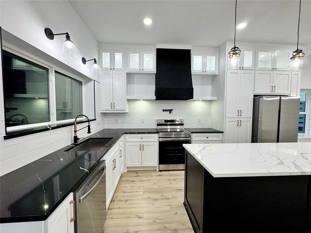 1609 Gibbons Street, Greenville, TX 75401