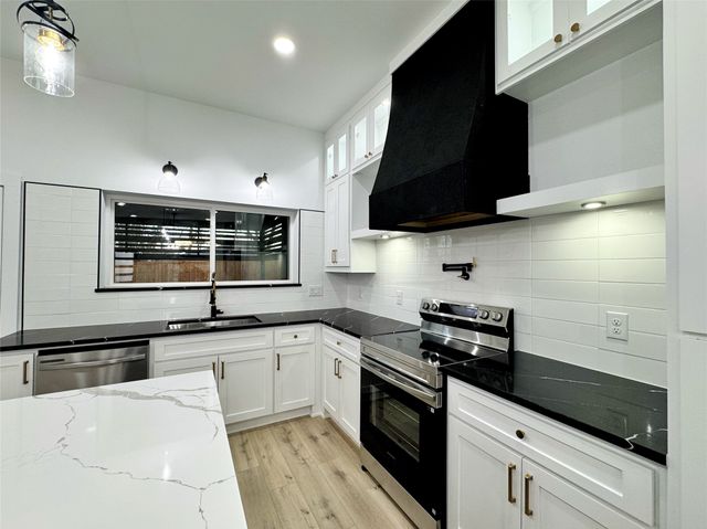 1609 Gibbons Street, Greenville, TX 75401