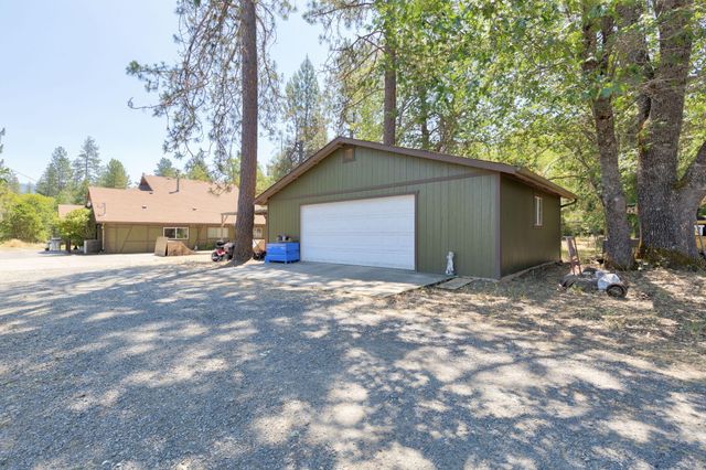 925 Meadow View Drive, Williams, OR 97544