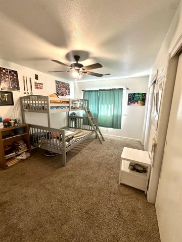 99 Rosewood Circle, Madera, CA 93637