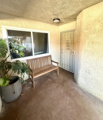 99 Rosewood Circle, Madera, CA 93637