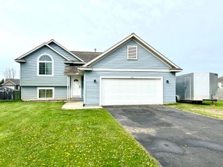 206 Charyridge Drive, Kent City Vllg, MI 49330
