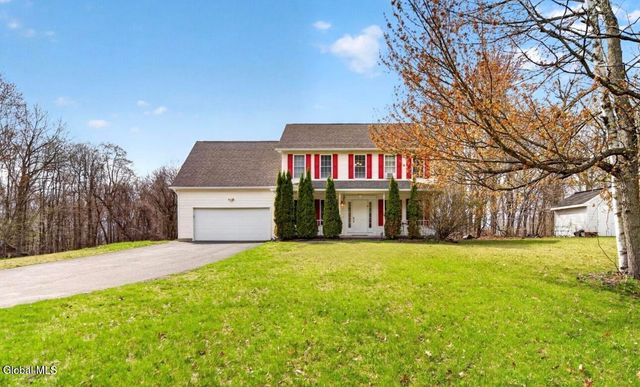 6 Chelsea Court, Schaghticoke, NY 12182