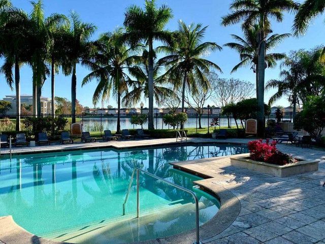 4211 San Marino Boulevard 105, West Palm Beach, FL 33409