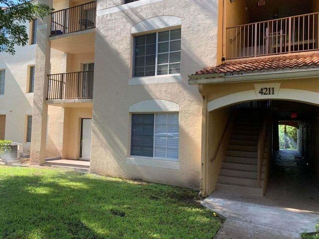4211 San Marino Boulevard 105, West Palm Beach, FL 33409