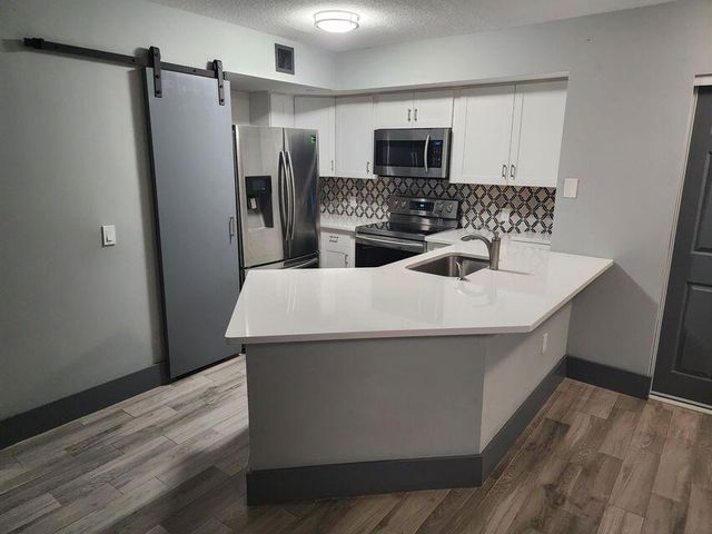 4211 San Marino Boulevard 105, West Palm Beach, FL 33409