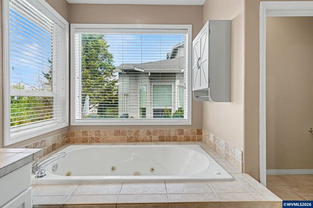 507 Grandover Av SE, Salem, OR 97306